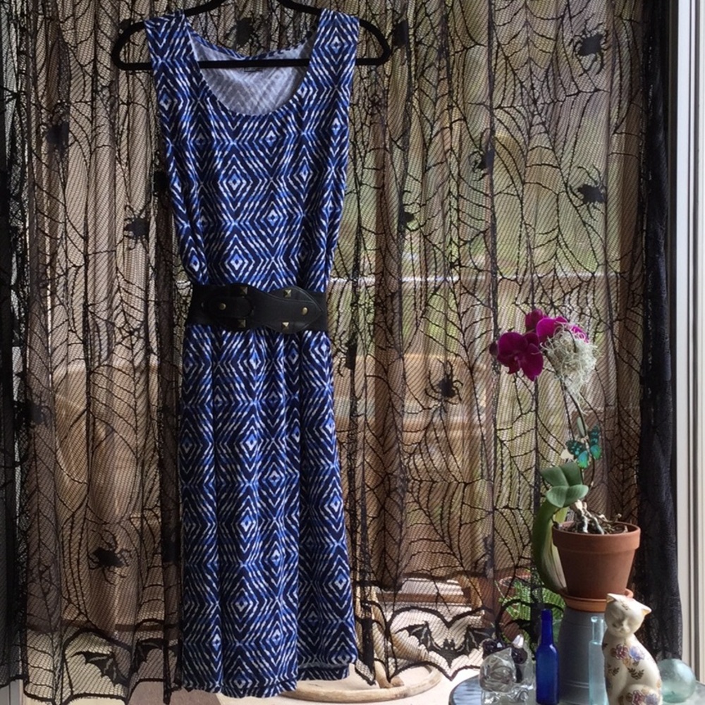 Dress - Picture 1 of 1